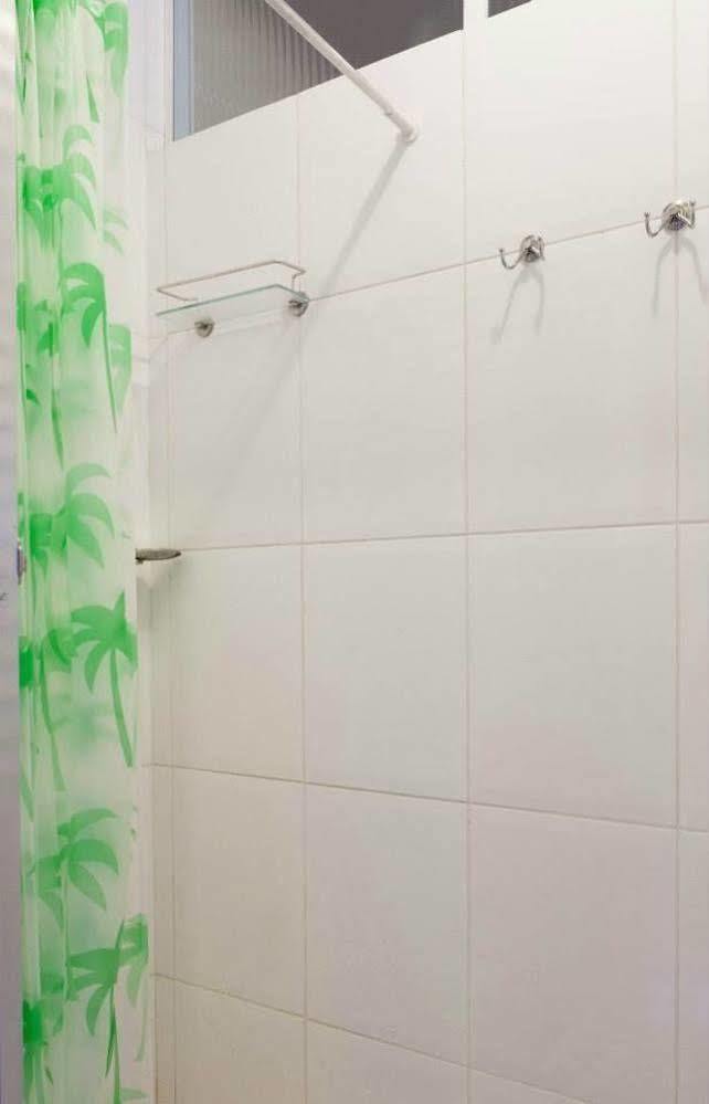 ריו דה ז'ניירו Abraco Carioca Favela Hostel מראה חיצוני תמונה